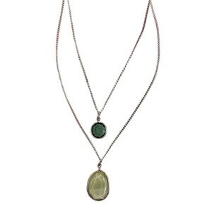 Chic Silver Necklace with Green Pendants
